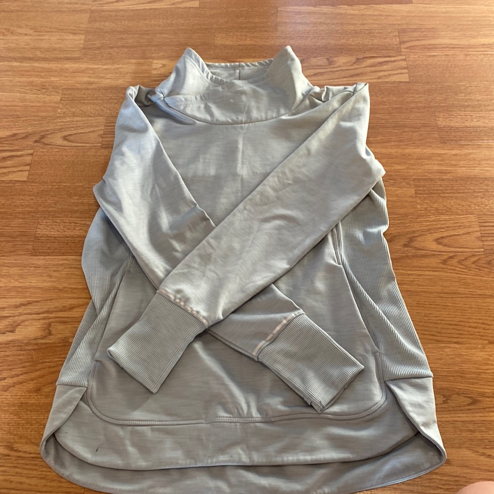 Sweat shirt